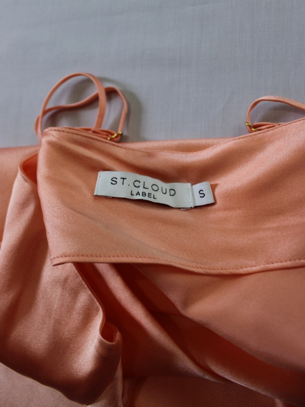 St. Cloud Label Silk Cowl Neck Camisole Peach Coral Size Small - Picture 6 of 8
